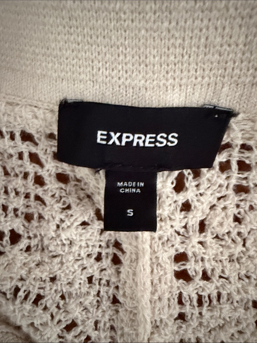 Express Textured Geo Crochet Cotton Short Sleeve Shirt - Picture 9 of 10